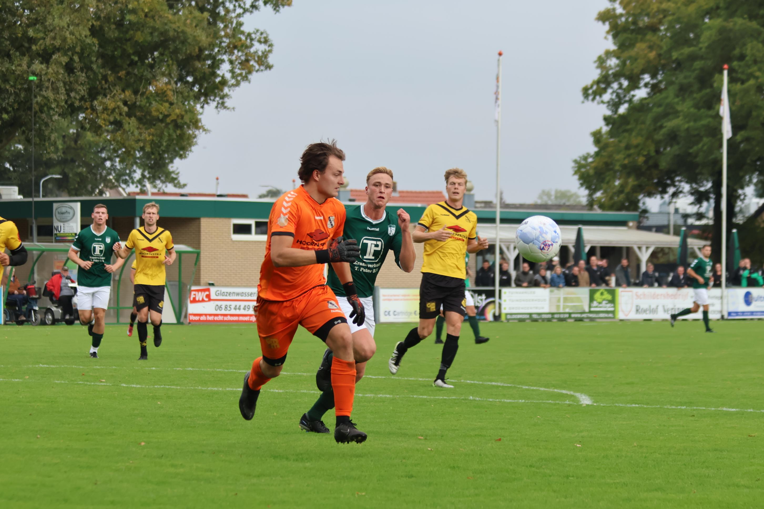 Foto: VIOS Vaassen wint op sportpark Schenk