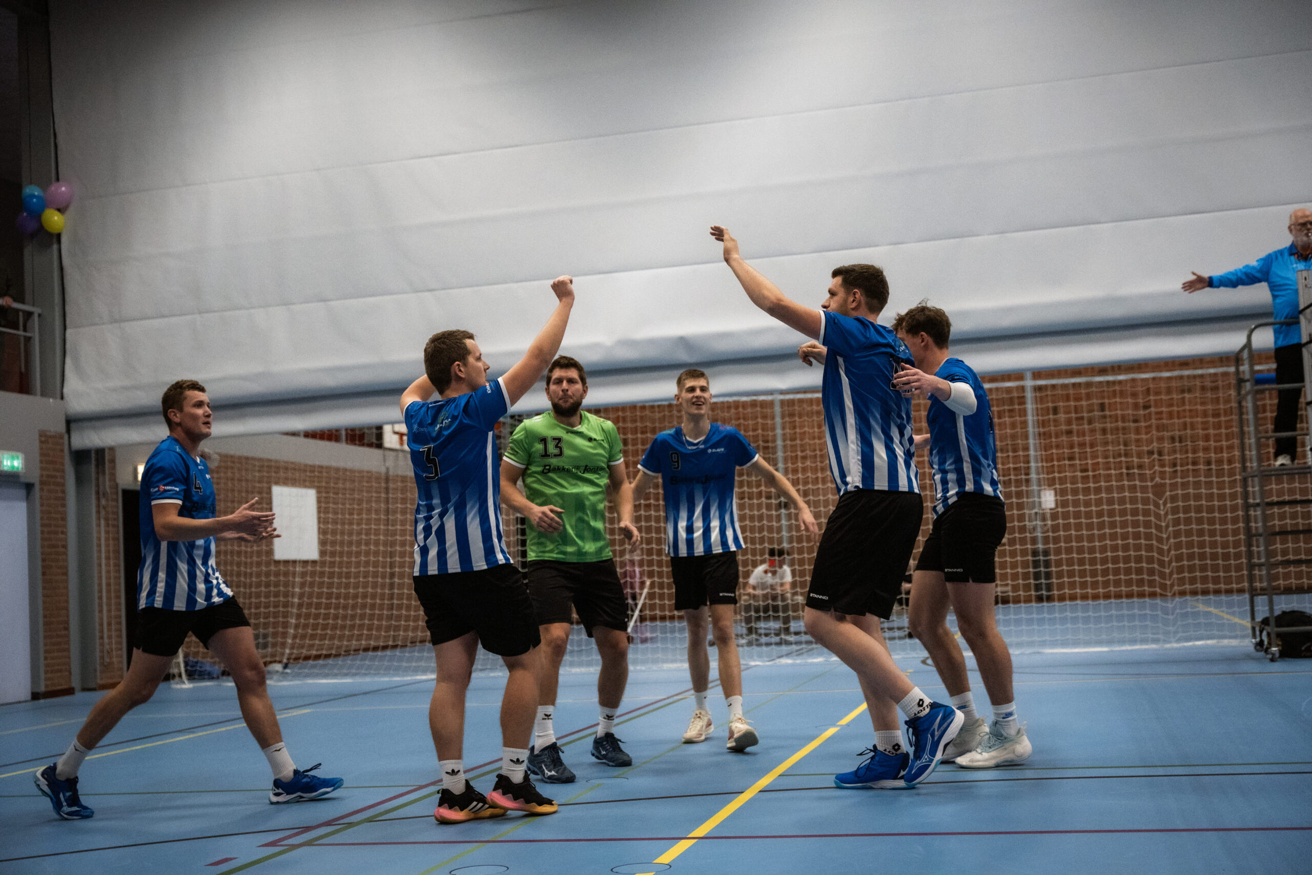 Foto: Startdag Blauw Wit en bekerderby in de Talter