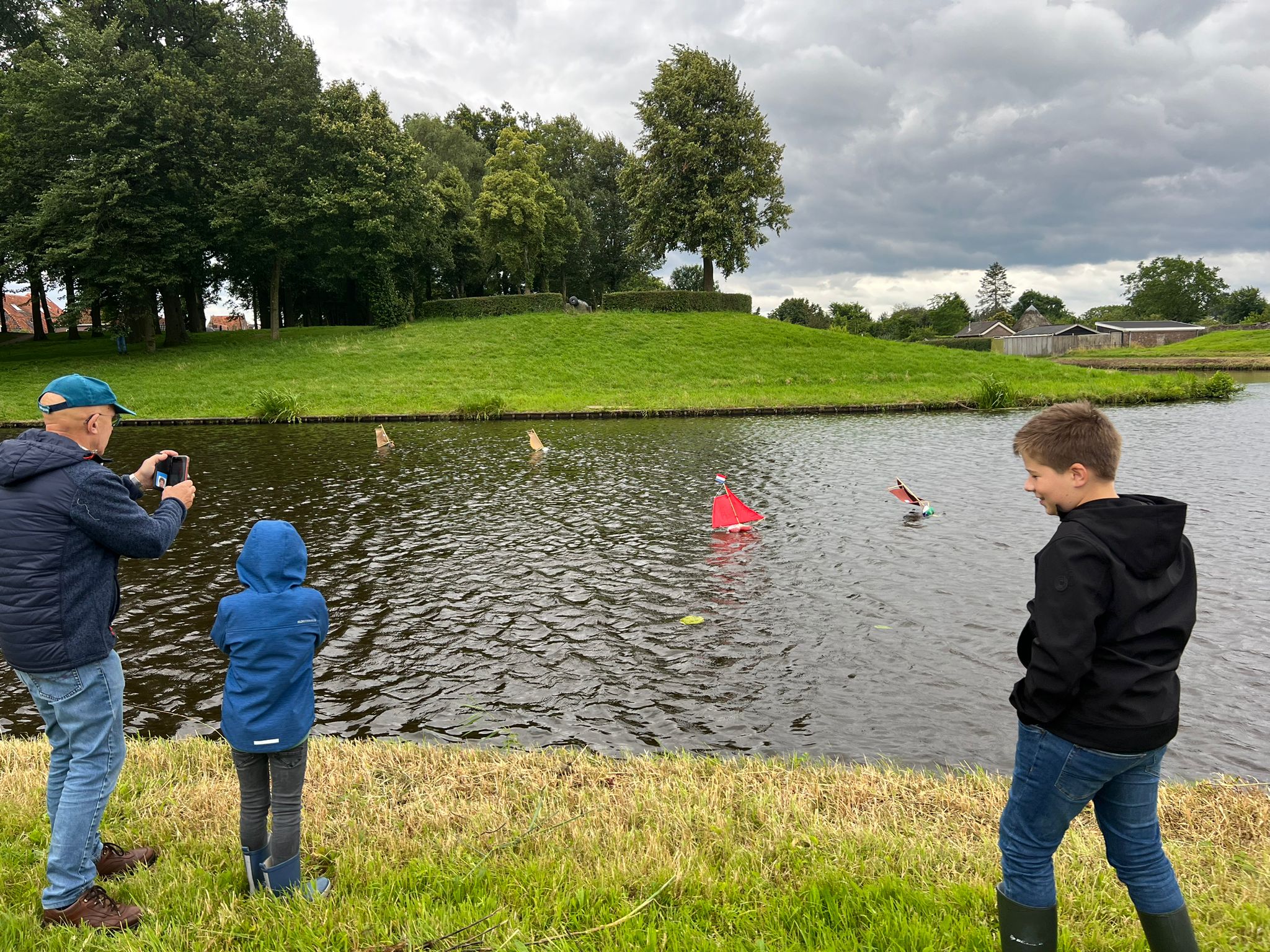 Foto: De Nijmeegse 4daagse en een terugblik op het EK Klompjes Zeilen in WWWW