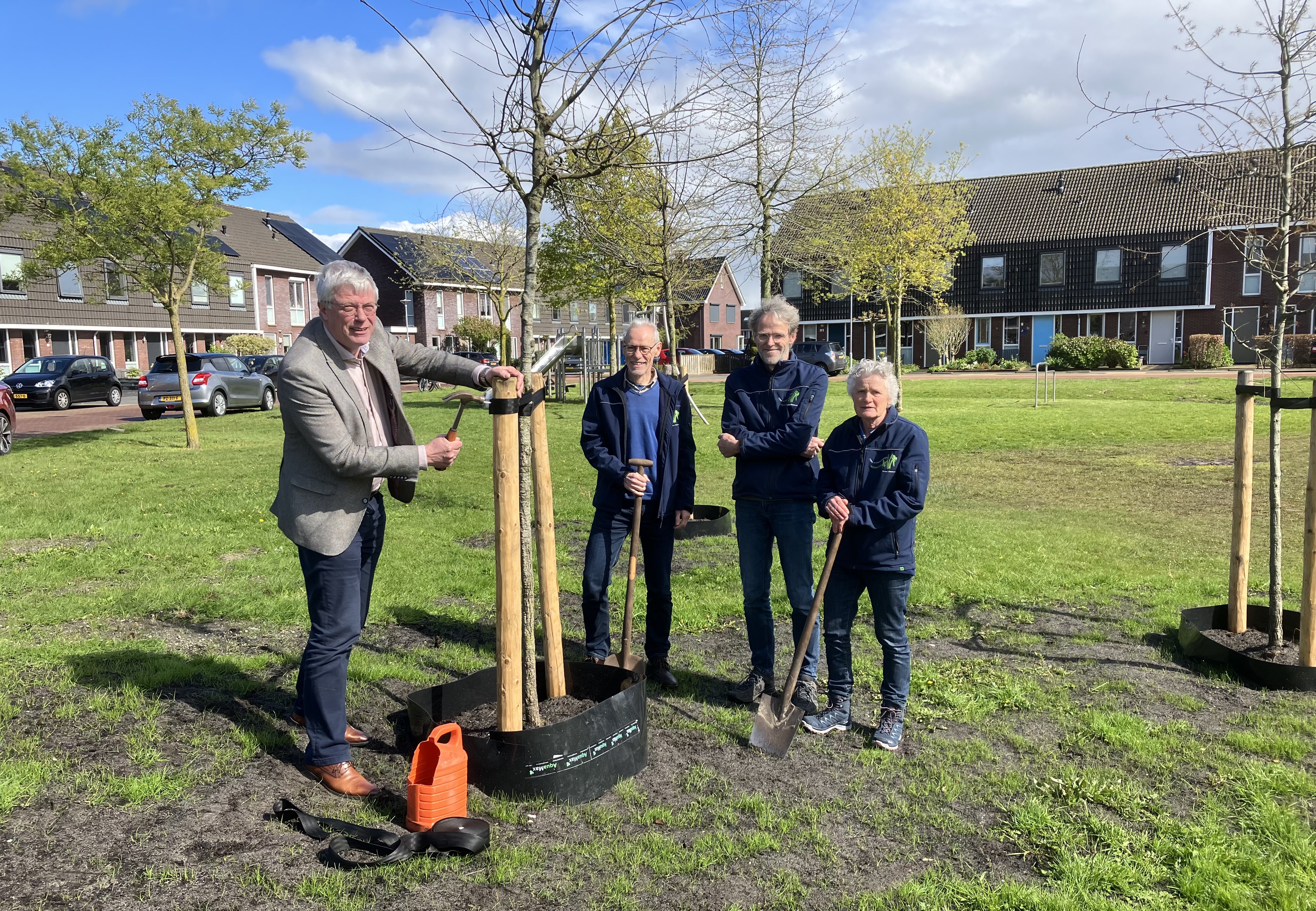 Foto: 14 Bomen geplant aan Colijnhof in Wezep