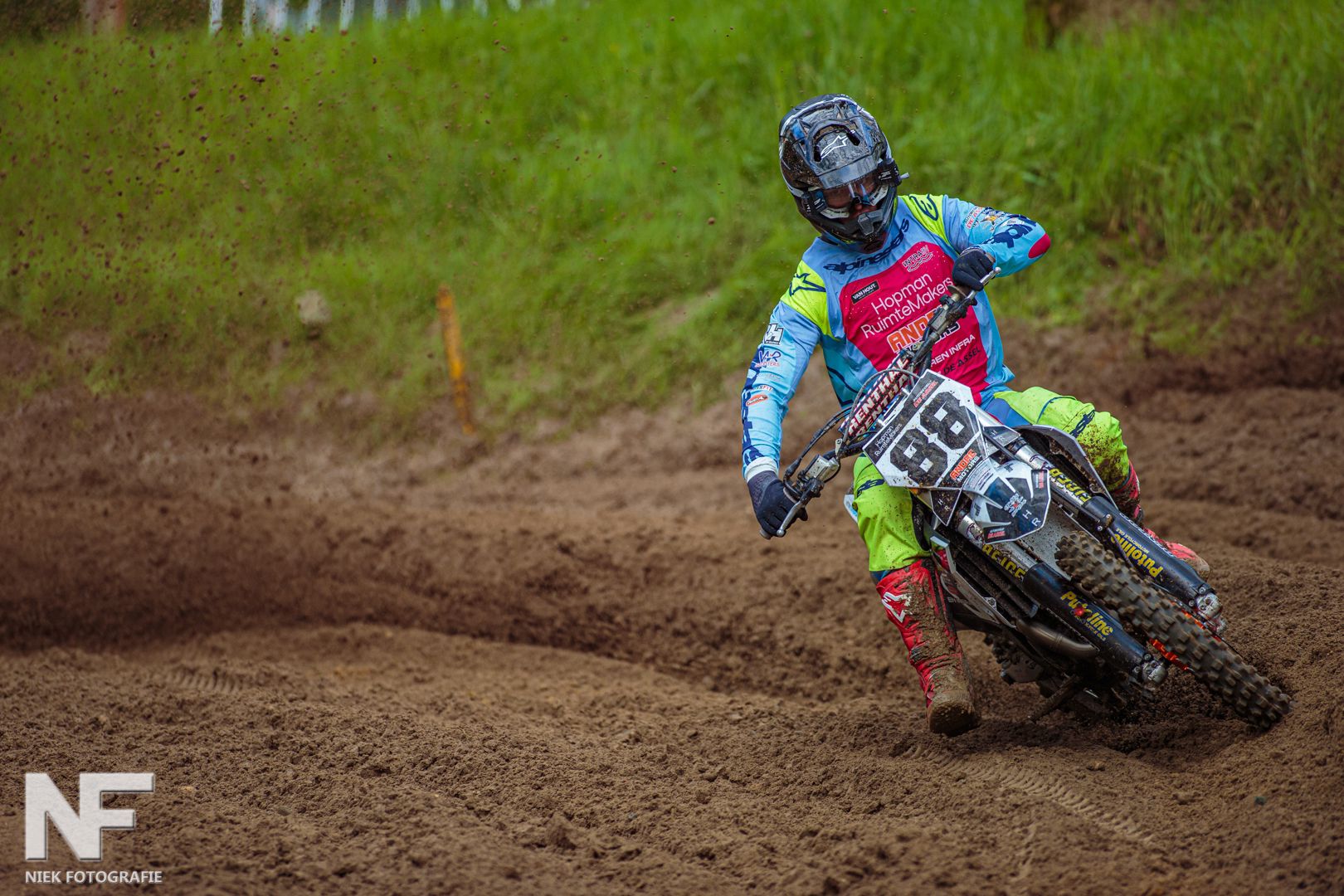 Foto: Freek van der Vlist doet wat hij moet doen in Markelo