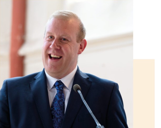 Foto: Ds. Wietse van der Hoek nieuwe voorganger  Vrije Evangelisch Gemeente Oldebroek