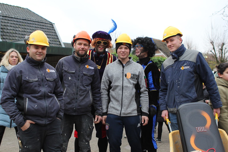 Foto: Sinterklaas stond bij de verkeerde school