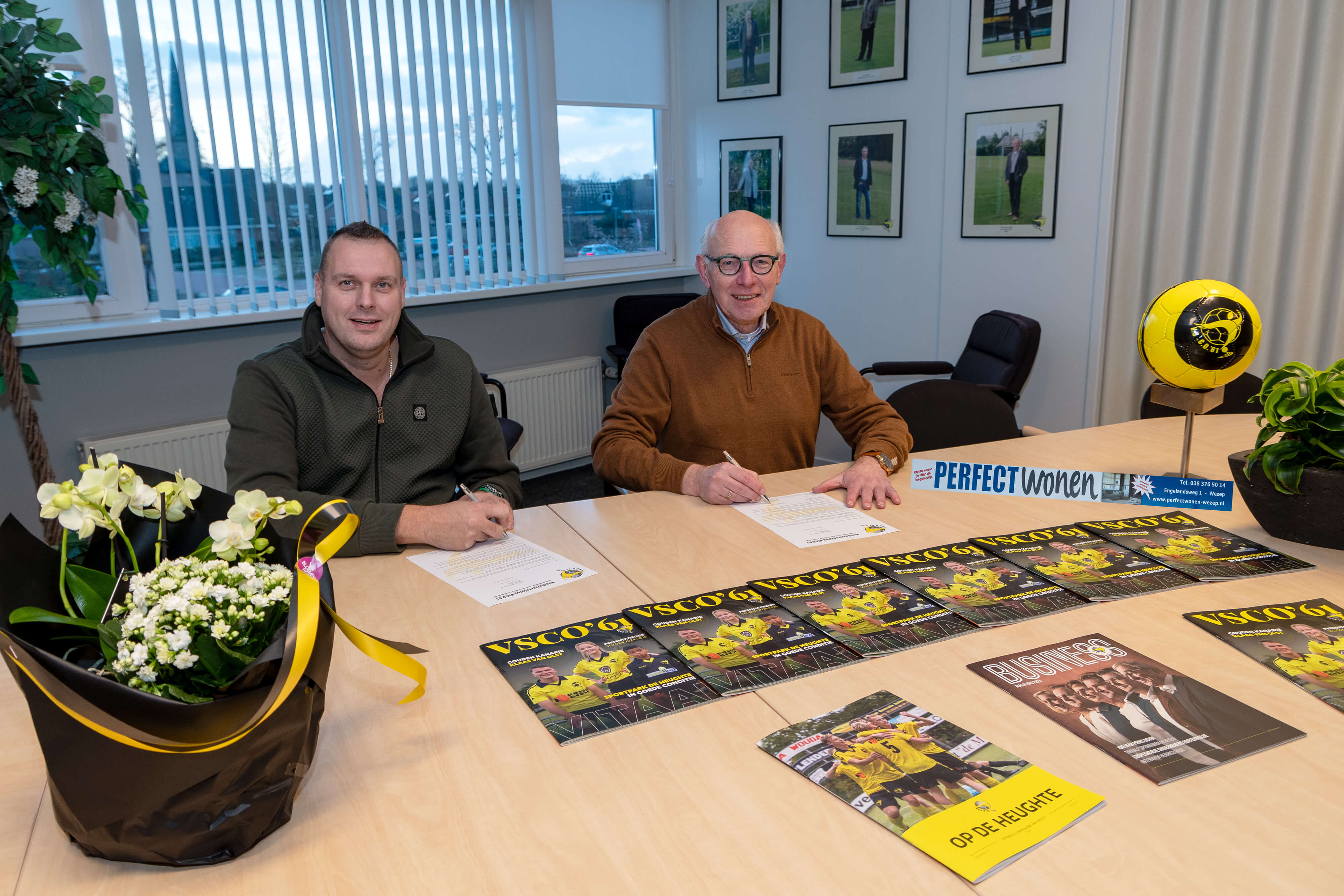 Foto: Perfect Wonen Wezep verlengt wedstrijdsponsorschap VSCO’61