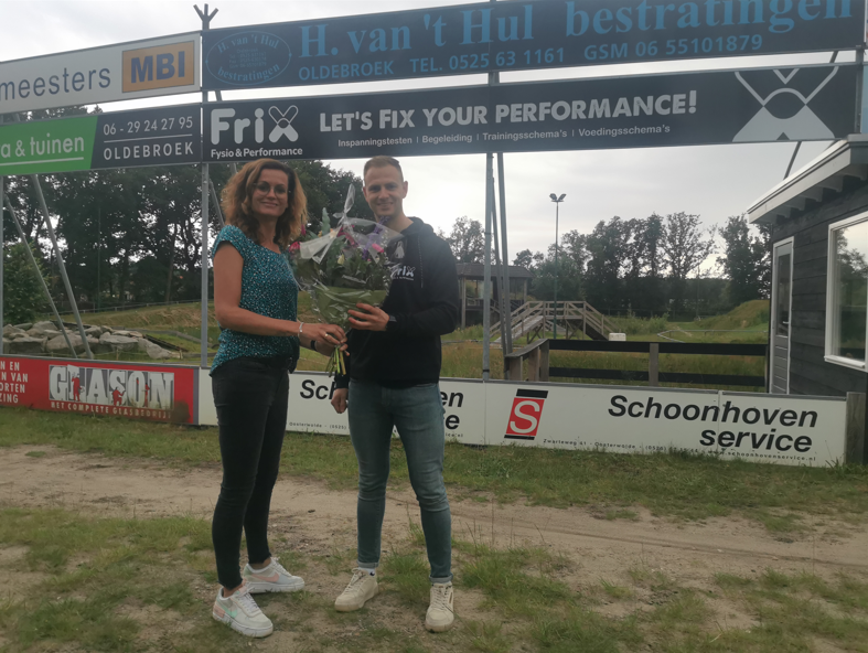 Foto: Nieuwe sponsor voor ATB Vereniging Oldebroek 