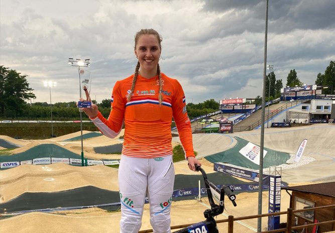 Foto: BMX'ster Celia Visch vijfde van Europa