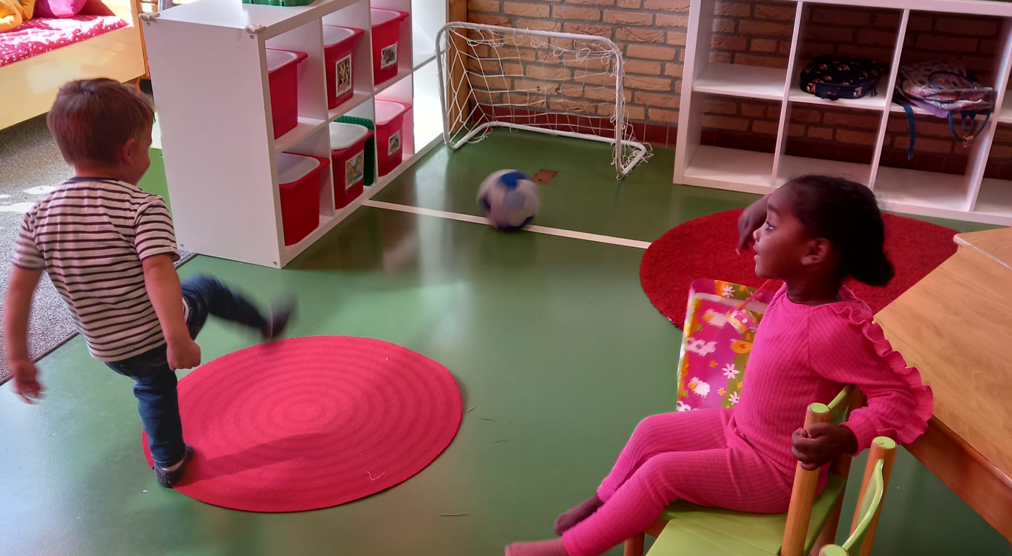 Foto: Voetbal leeft onder de peuters van De Wereldkinderen