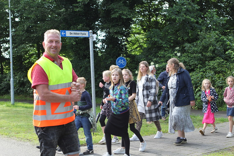 Foto: Prima wandelweer op derde avond Wandelvierdaagse Wezep