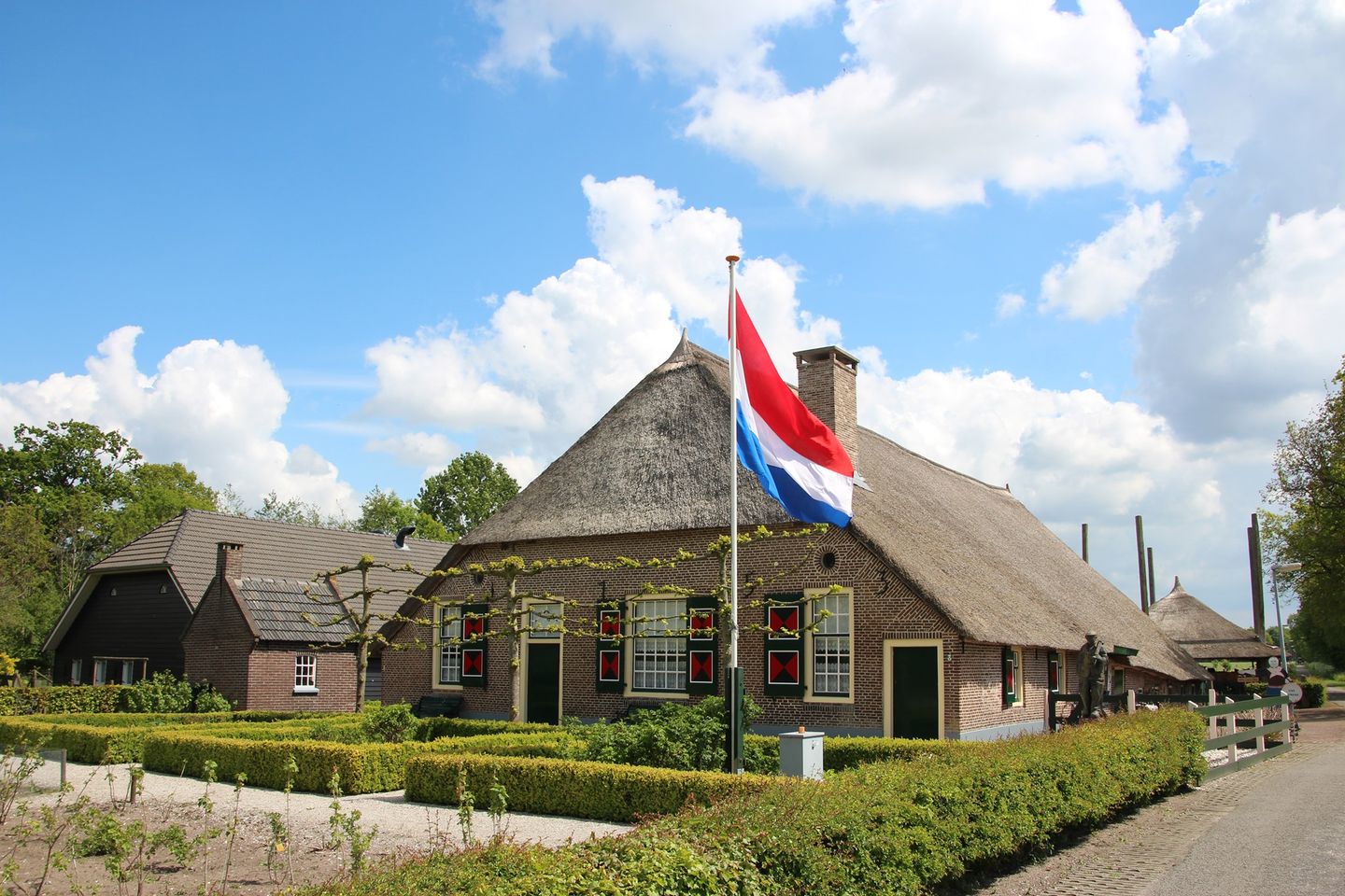 Foto: Ingezonden: Goed nieuws: bordjes Boerderijmuseum blijven