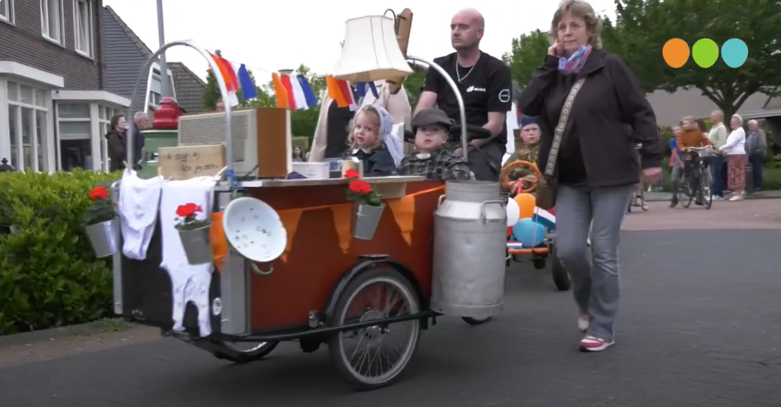 Foto: Video: 5 mei optocht Oosterwolde 