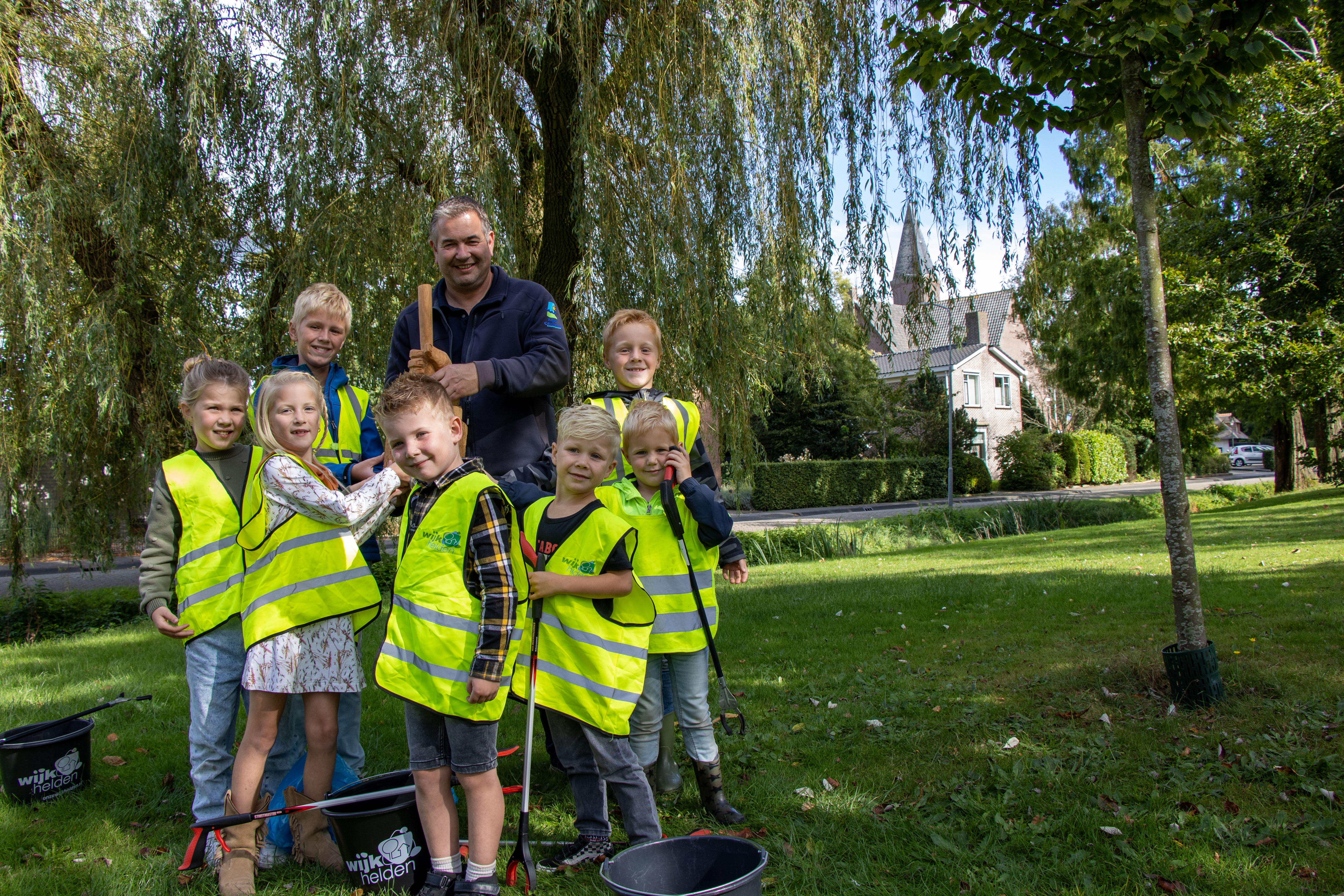 Foto: De Wijkhelden van Elburg nemen het klimaatstokje over