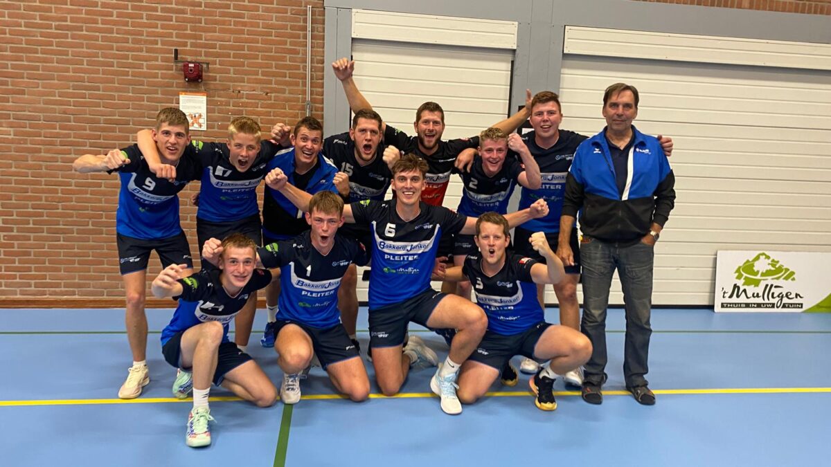 Foto: Blauw Wit start seizoen met glansrijke overwinning