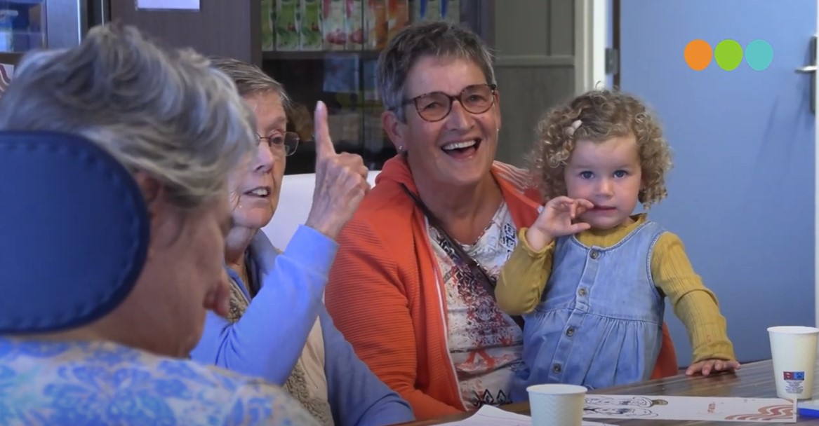 Foto: Video: Een interactieve en gezellige ochtend in De Hullen tijdens Burendag