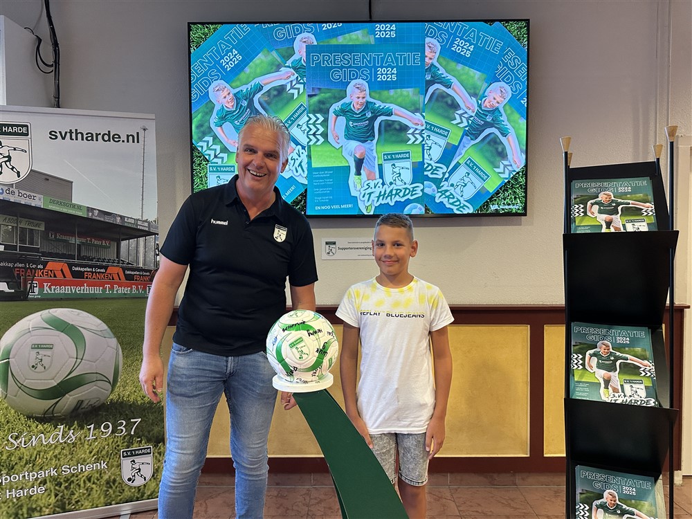 Foto: S.V. ‘t Harde onthult nieuwe Presentatiegids seizoen 2024-2025