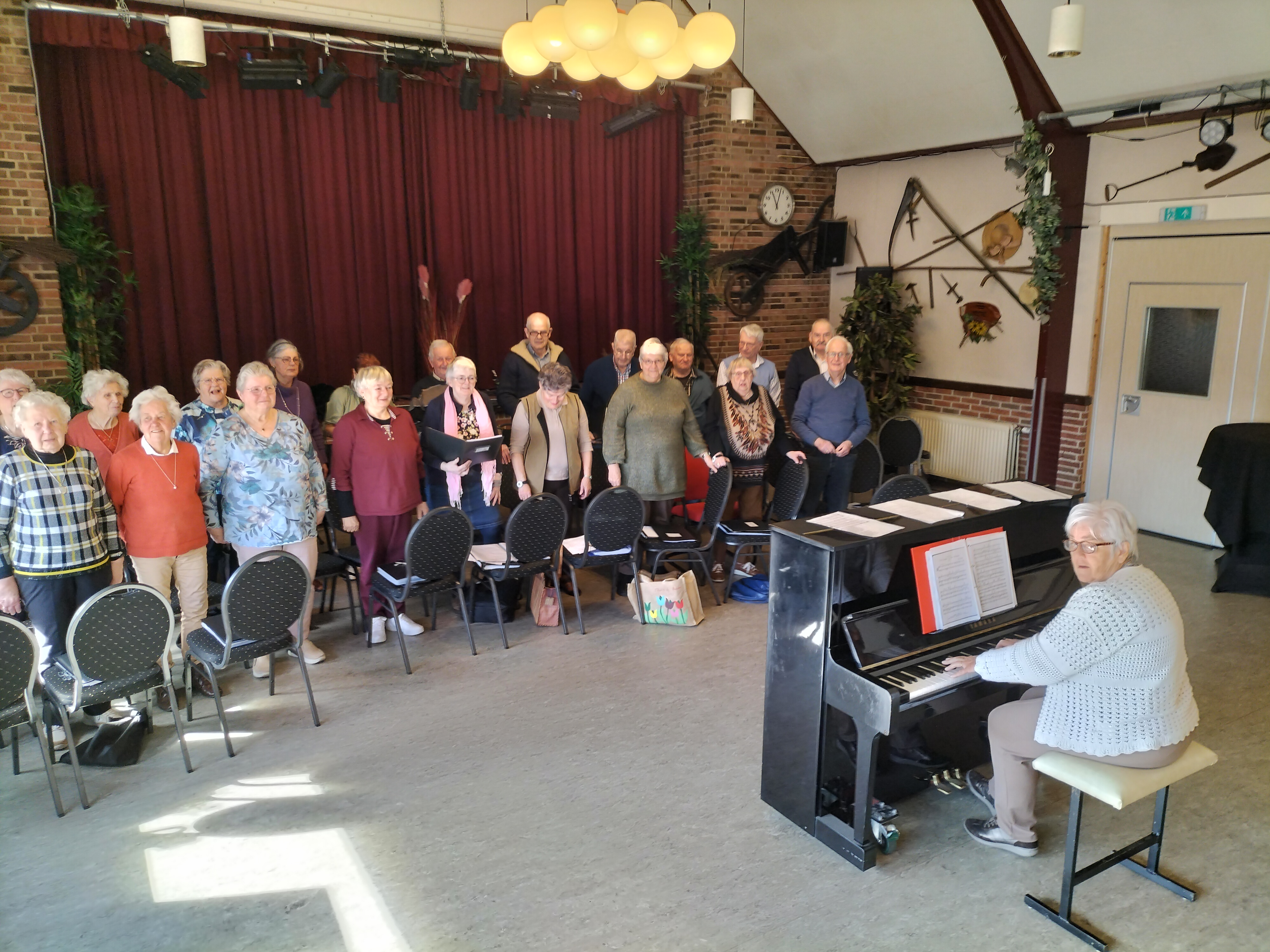 Foto: Seniorenkoor de Lofzang in de Samenhof