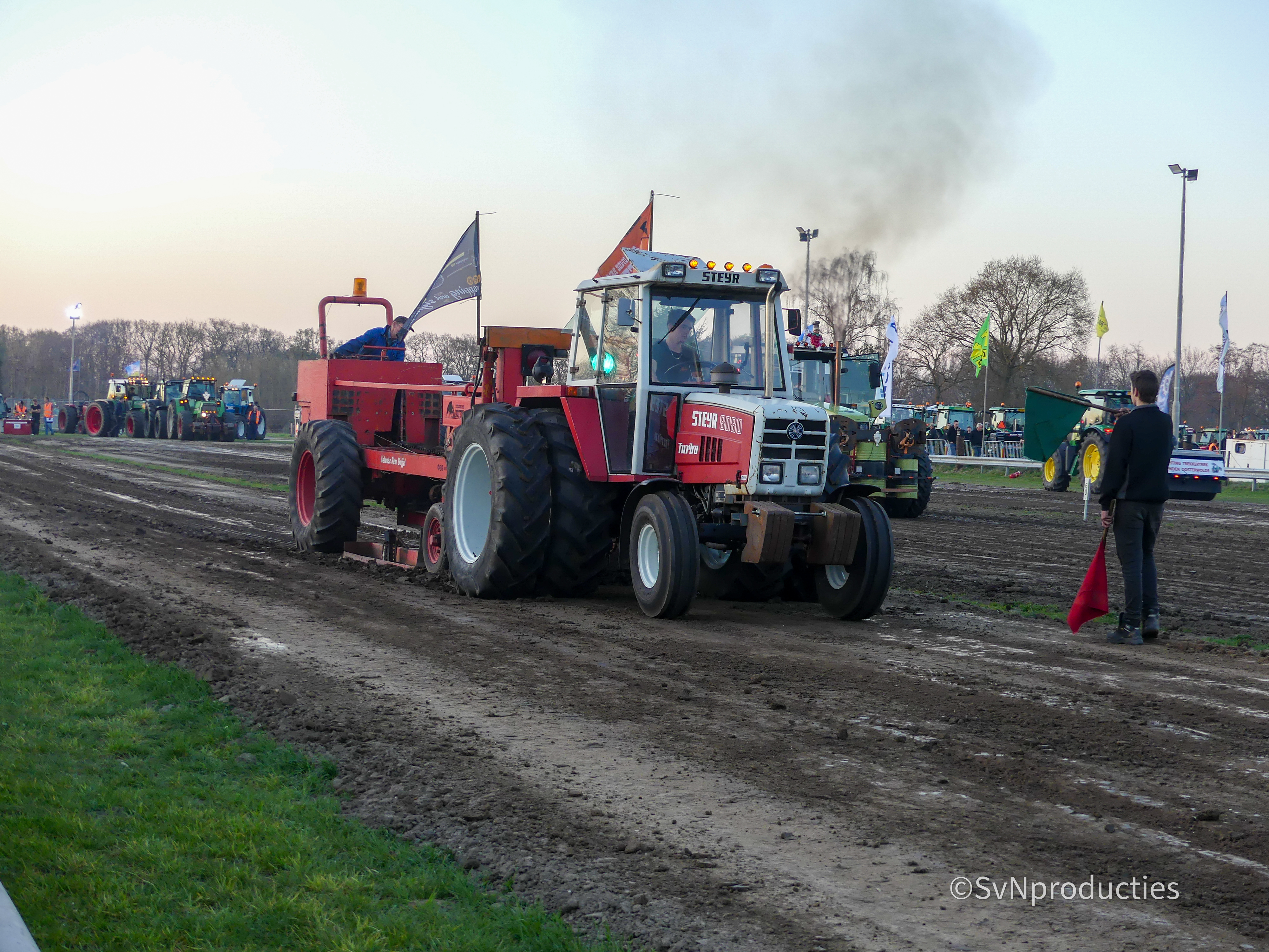 Foto: Foto's en video: Trekkertrek testavond Oosterwolde