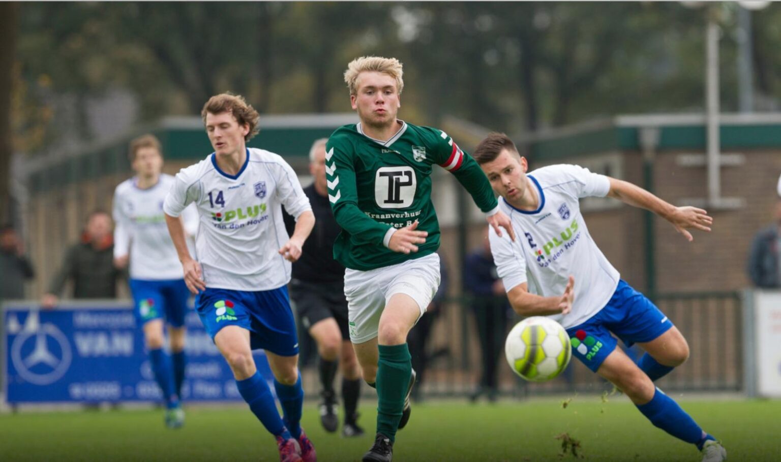 Foto: Bram van de Worp keert terug naar S.V. 't Harde