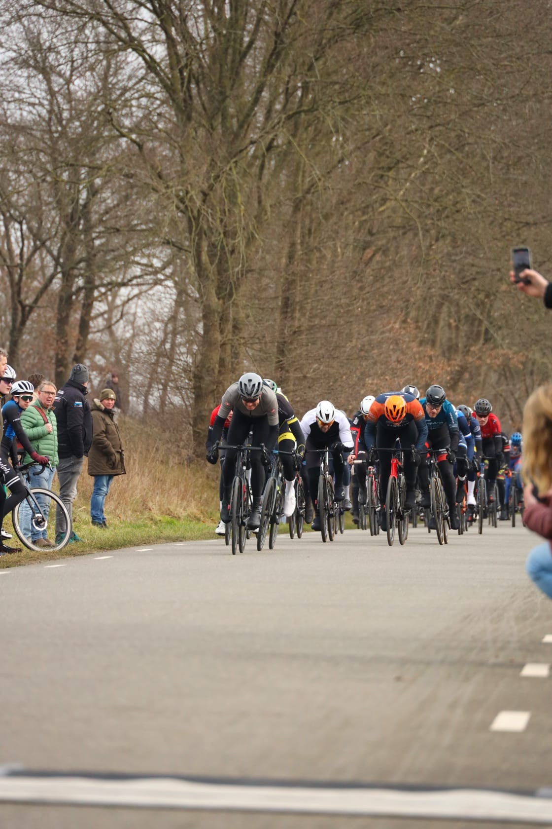 Foto: Tim Marsman en Freo ten Hove winnen de seizoensopener op 't Loo