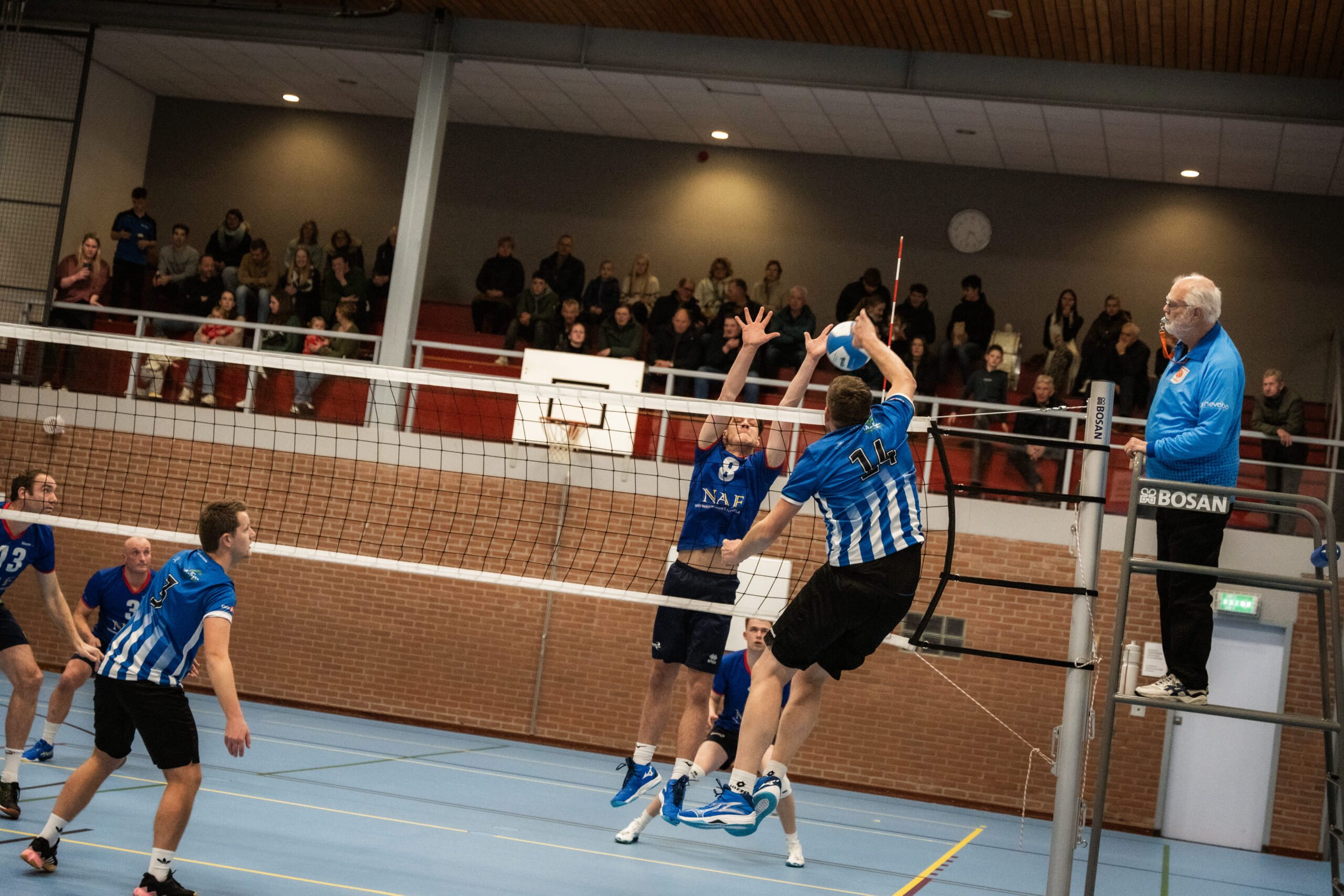 Foto: Belangrijke wedstrijden voor eerste teams Blauw Wit