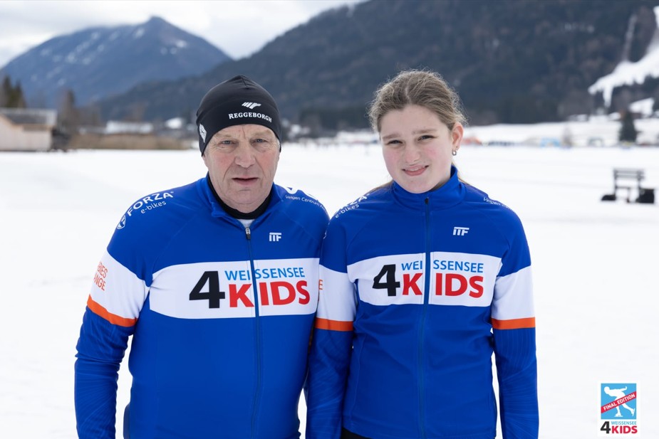Foto: Martinus en Mari-Jèn  schaatsen € 4160,- bijeen voor Weissensee4kids           