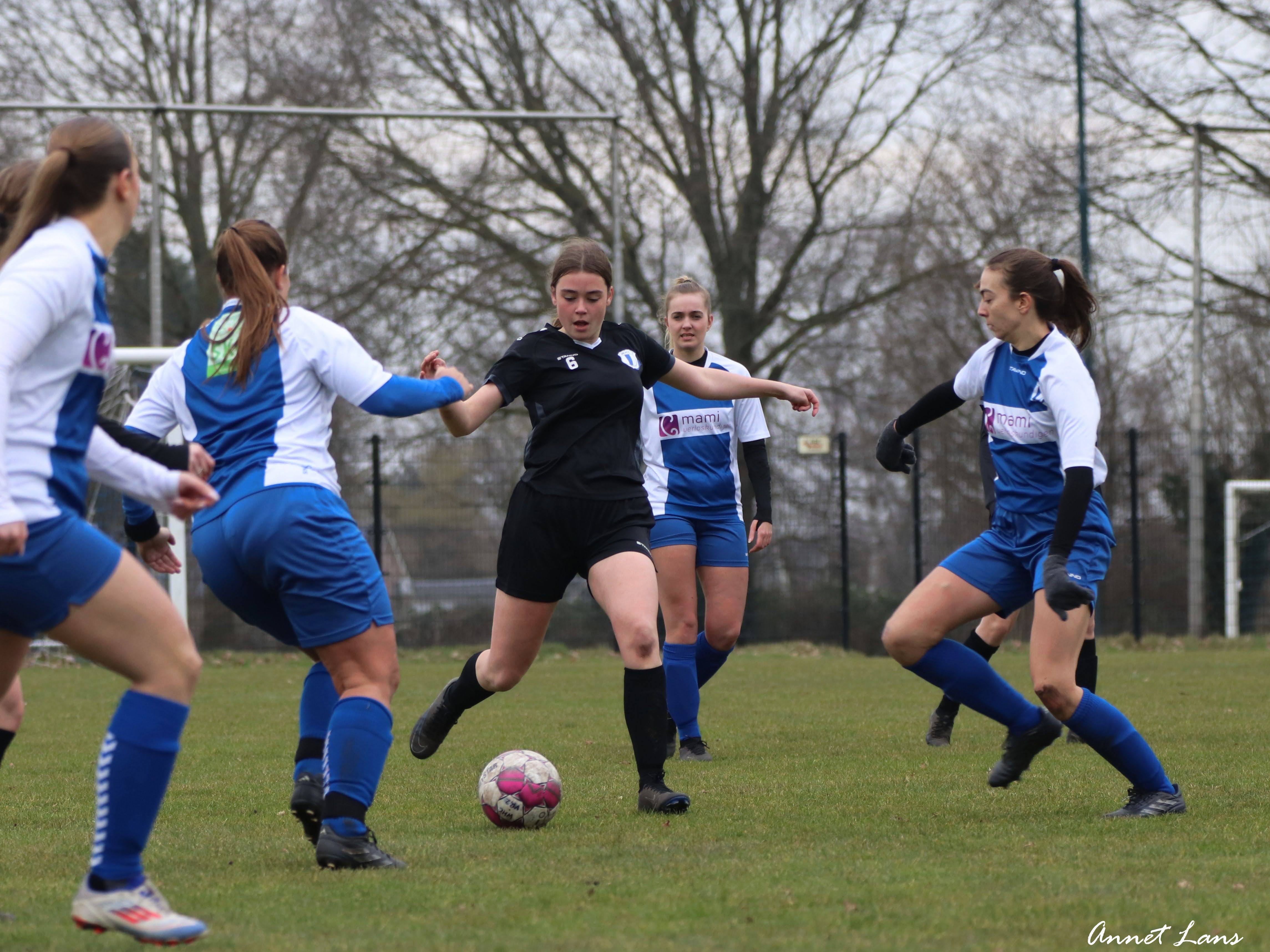 Foto: WHC Vrouwen zoeken speelsters