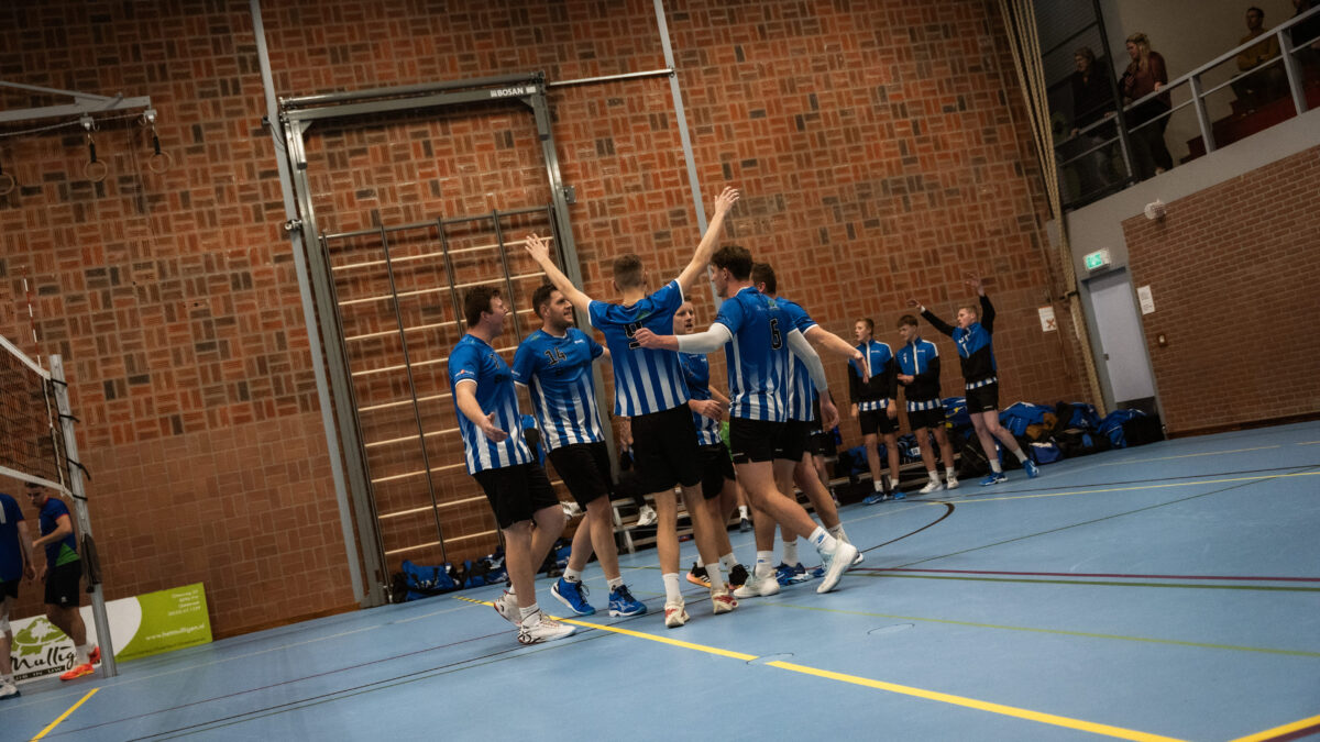 Foto: Blauw Wit verslaat SSS in boeiend duel