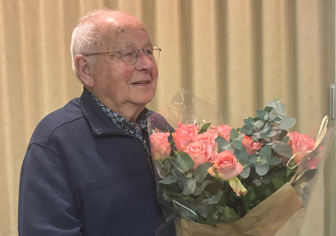 Foto: Vogelvriend uit Wezep huldigt twee jubilarissen