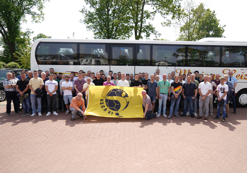 Foto: Volgeboekte VSCO’61 sponsortrip naar FC Twente – Fortuna SC