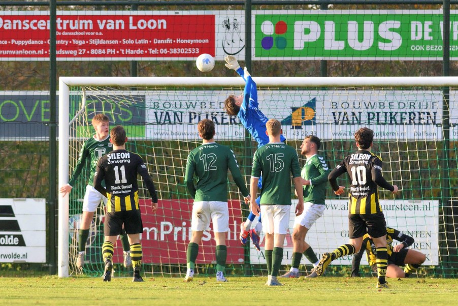 Foto: S.V. ’t Harde overtuigt met ruime zege op Columbia