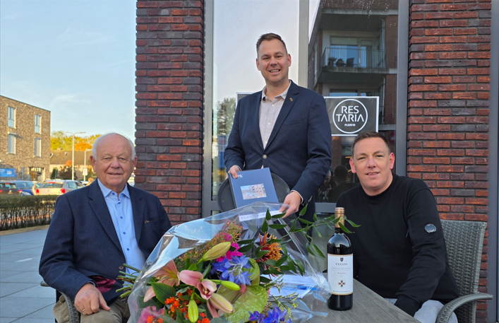 Foto: Voltooid winkelcentrum: Restaria Plein 10 aan Centrumplein