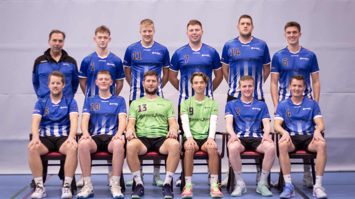 Foto: Blauw Wit laat koploper DIO Bedum ontsnappen