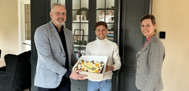 Foto: Mijlpaal voor GlobalRize: Duizendste vrijwilliger verwelkomd