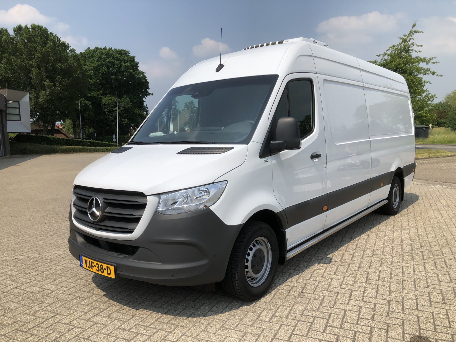 Foto: Reclame op bus Voedselbank