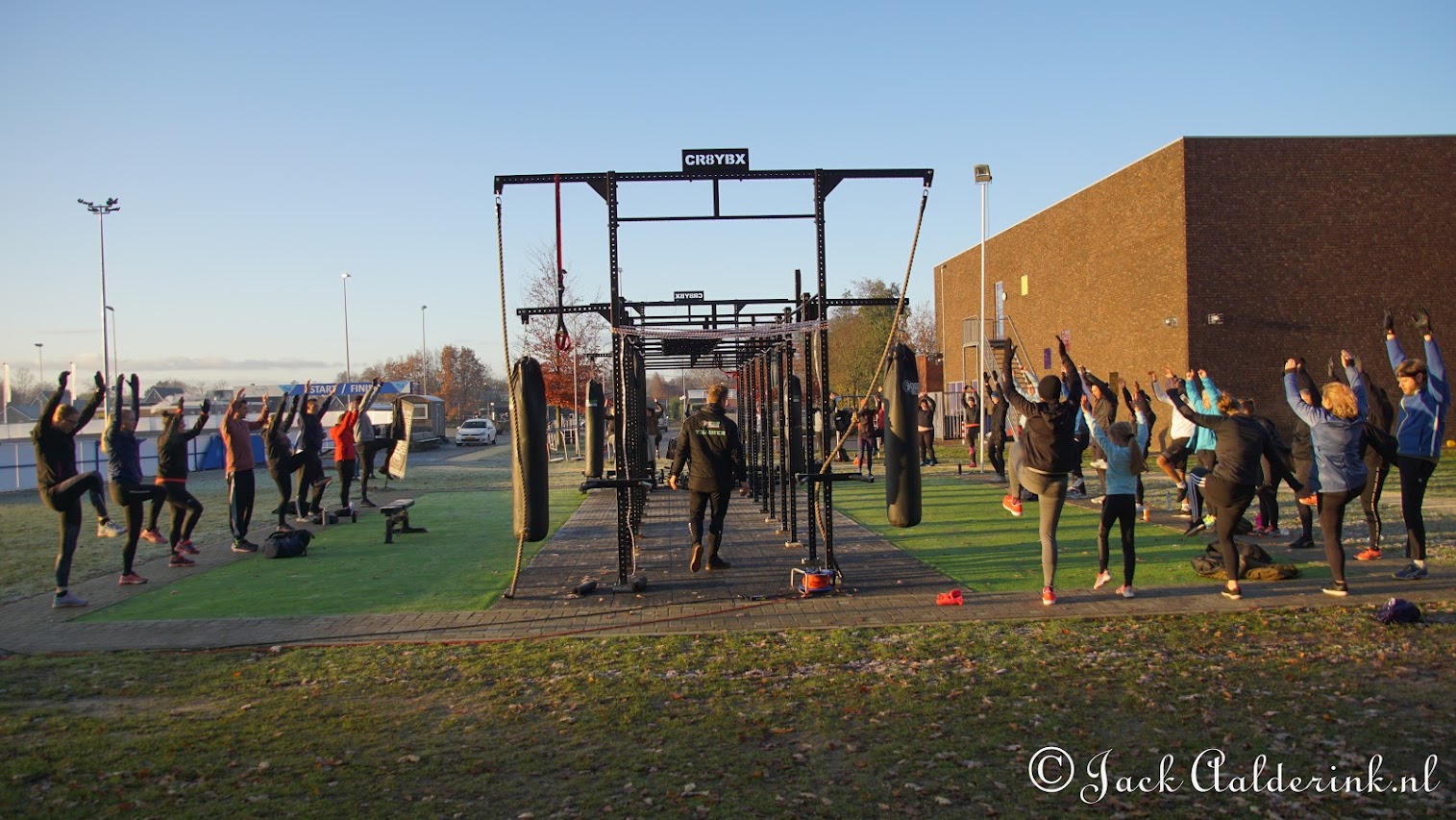 Foto: Gesprek Kenneth van Dorp over de halve HYROX in Oldebroek