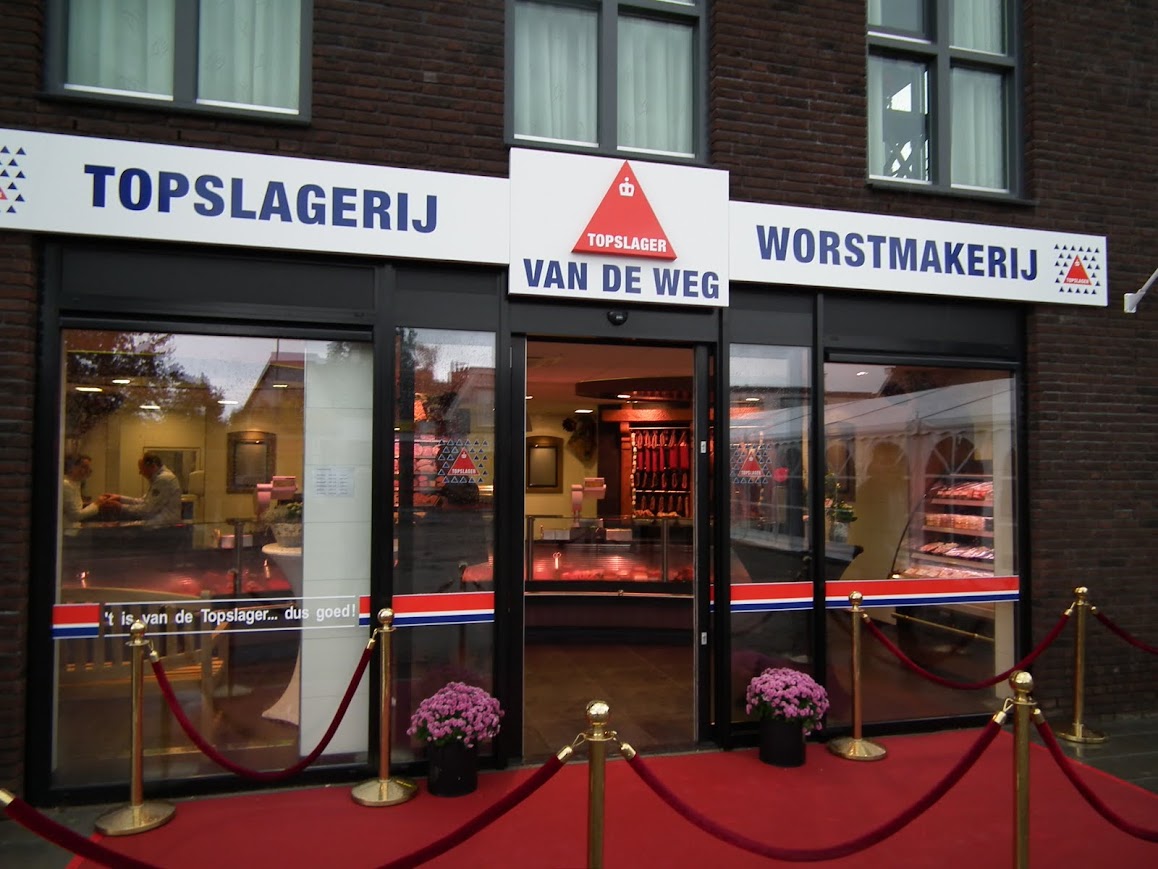 Foto: Kiprollade voor klanten voedselbank  met Kerst