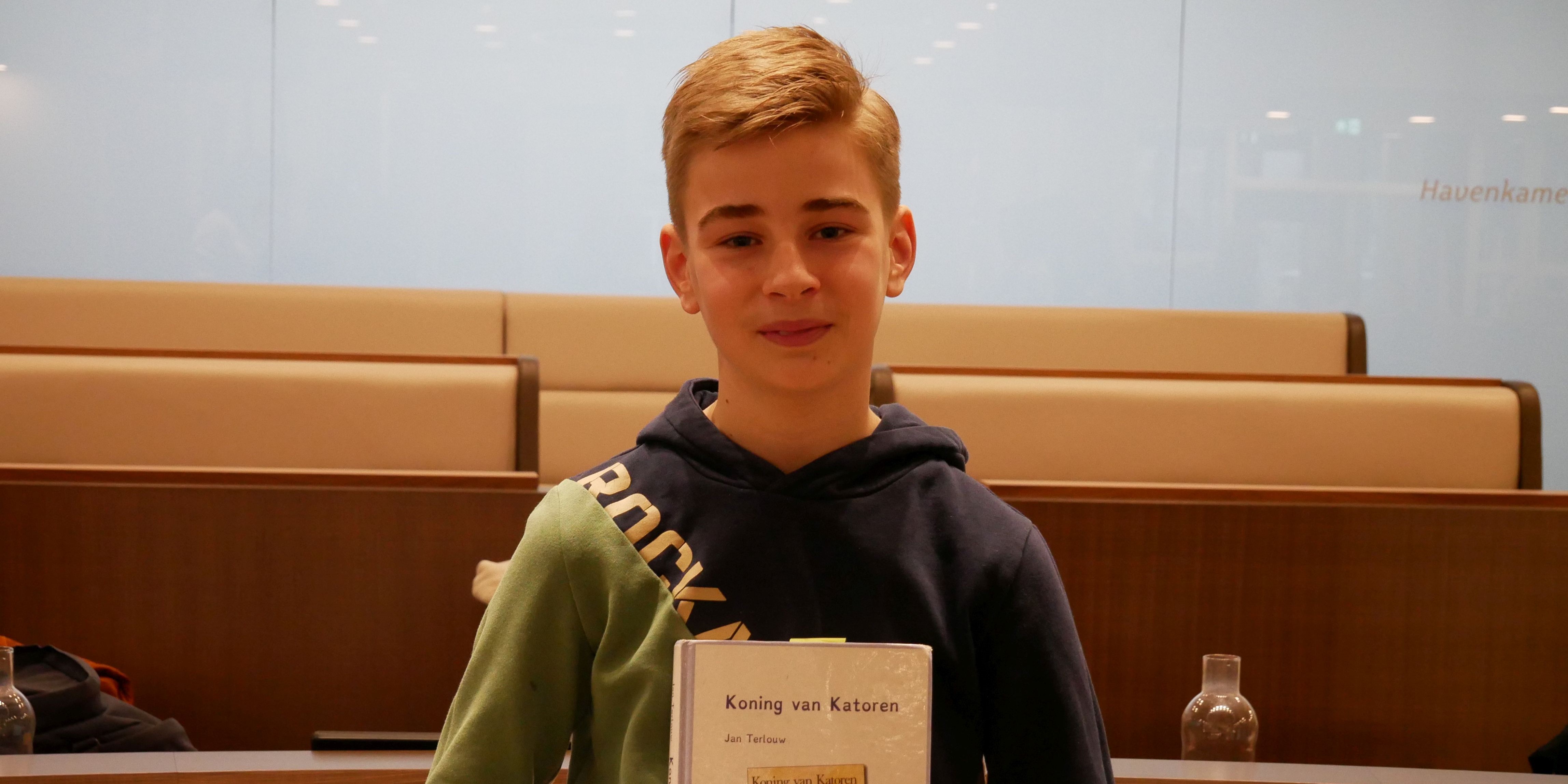 Foto: Tim Bonestroo (12) uit Nunspeet wint de voorleeswedstrijd Read2Me!