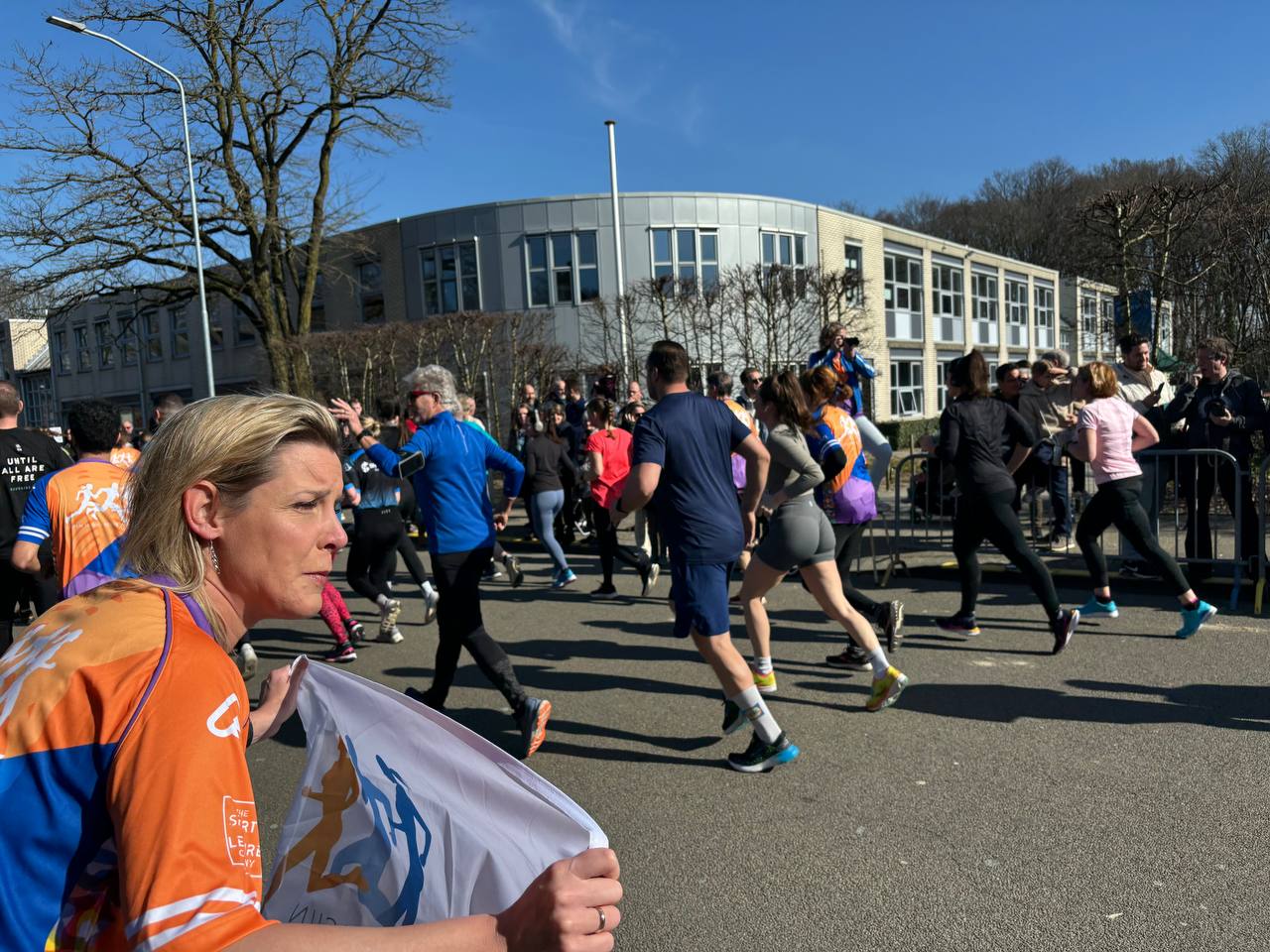 Foto: Ruim 2000 deelnemers voor de Broekhuis halve marathon: 'Een mooi visitekaartje'