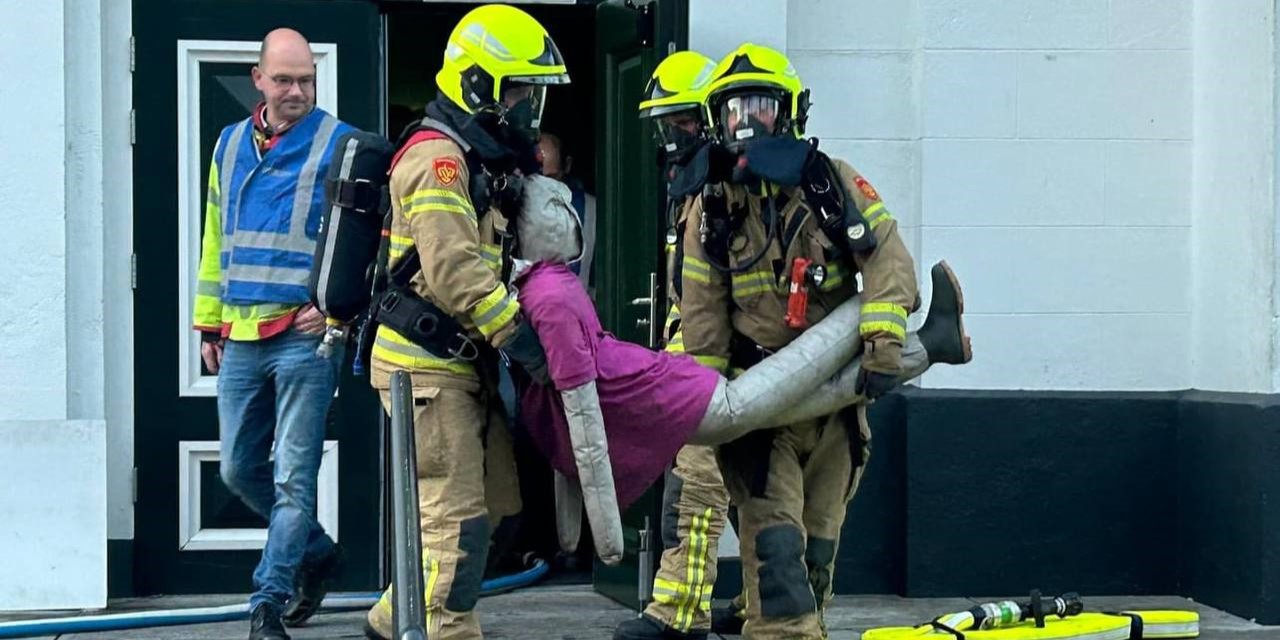 Foto: Brandweeroefening Dorpskerk Nunspeet