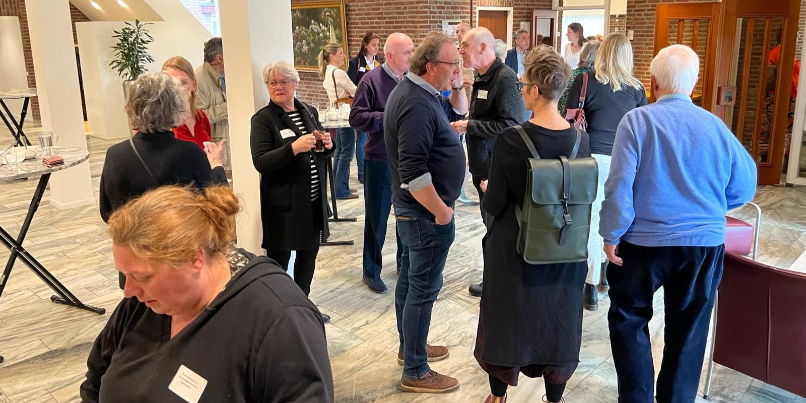 Foto: Ontmoeting en netwerken tijdens aftrap nieuw Kunst- en Cultuurplatform Nunspeet