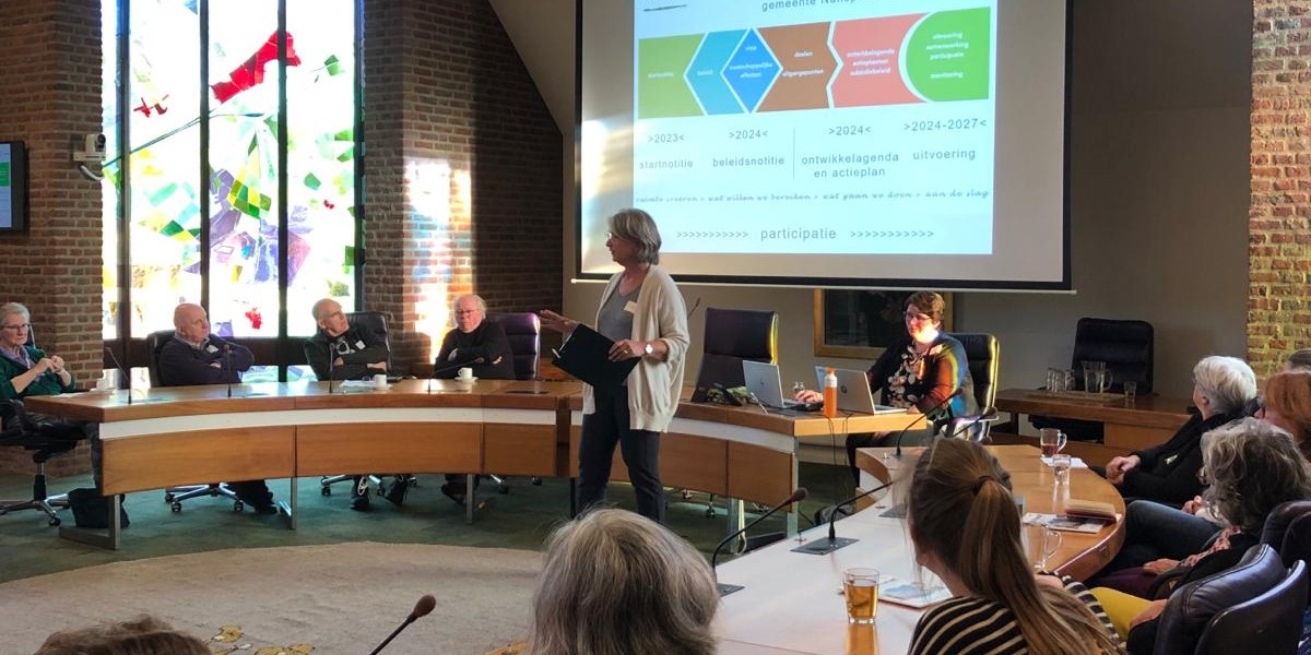 Foto: Ontmoeting en netwerken tijdens aftrap nieuw Kunst- en Cultuurplatform Nunspeet