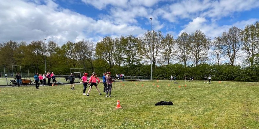 Foto: Ruim 1000 leerlingen groep 7 & 8 actief op Koningsdag 2024