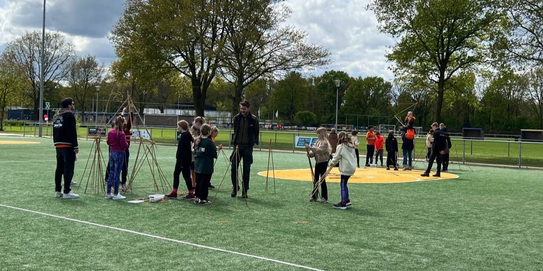 Foto: Ruim 1000 leerlingen groep 7 & 8 actief op Koningsdag 2024