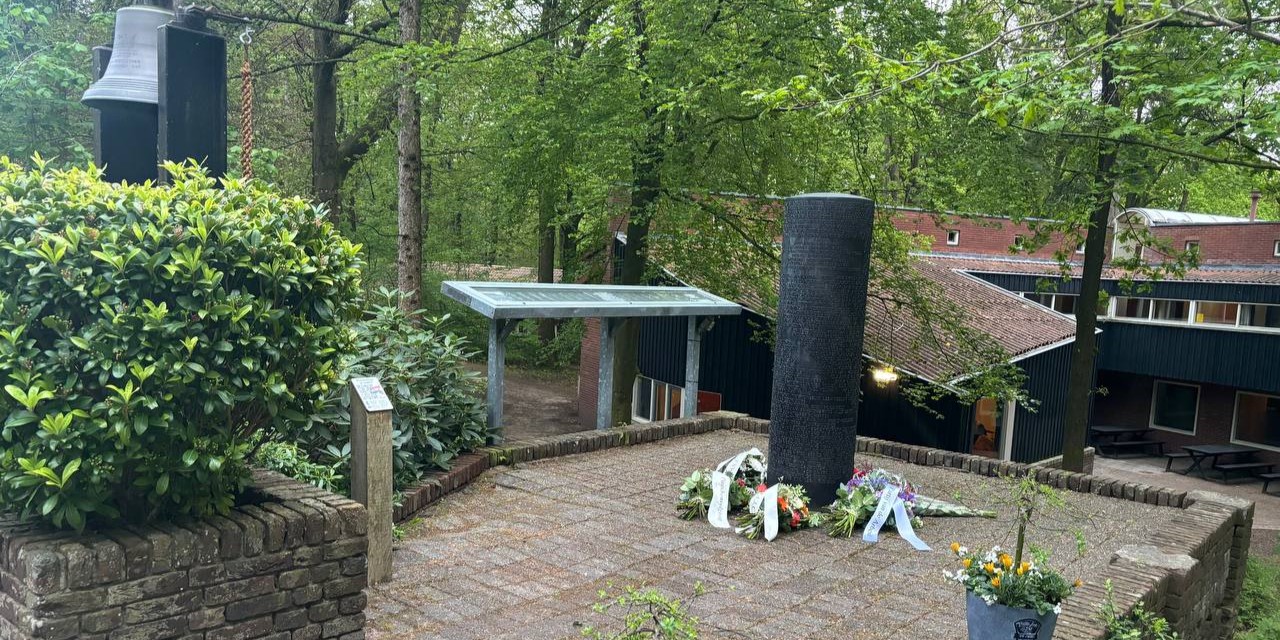 Foto: Zo herdacht Vierhouten de oorlogsslachtoffers en verzetsstrijders uit Tweede Wereldoorlog