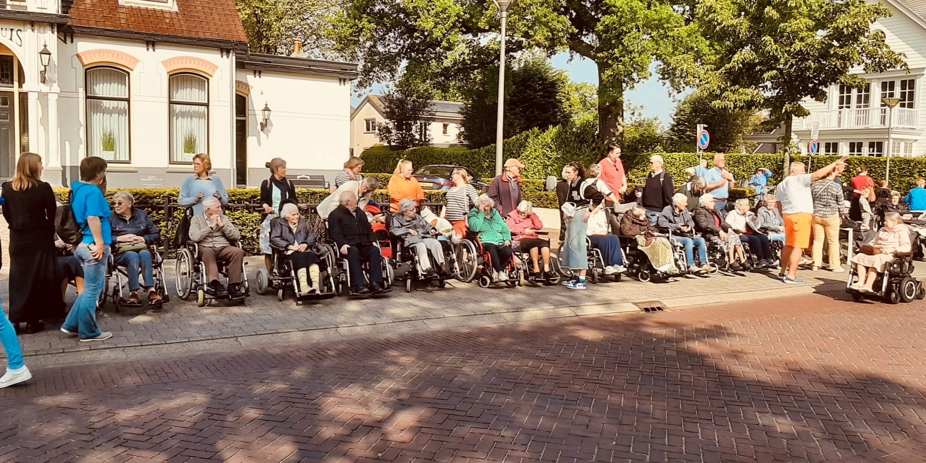 Foto: Rotaryclub bezorgt mensen lach op hun gezicht 
