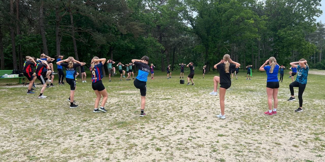 Foto: Looptraining en Bootcamp voor deelnemers Jeugdkeiler een goed meetmoment