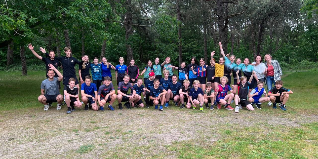 Foto: Looptraining en Bootcamp voor deelnemers Jeugdkeiler een goed meetmoment