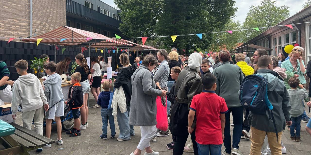 Foto: Pleinfeest Immanuelschool voor speelveld tweede locatie: ‘Een gevoel van één zijn’