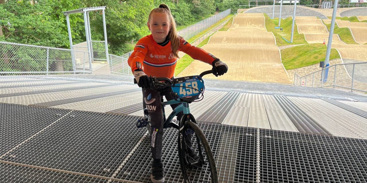Foto: Nunspeetse Merel (8) op weg naar EK BMX in Verona