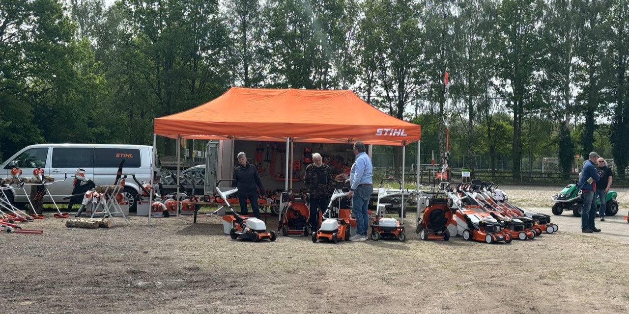 Foto: Manegeterrein de Bullenenk in Hulshorst omgetoverd tot Demo Dag