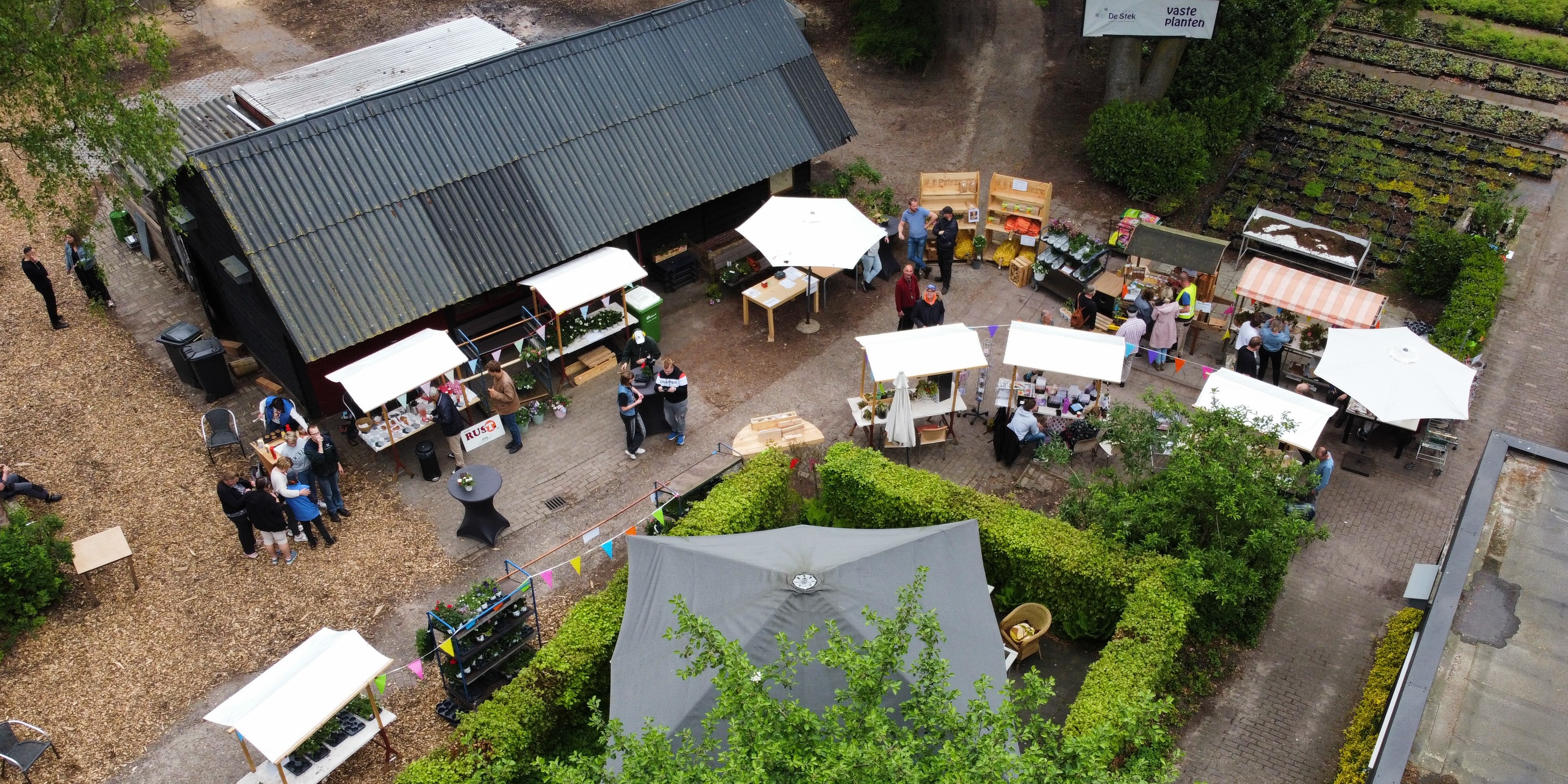 Foto: VIDEO: Tweedaagse plantjesmarkt bij De Stek wederom een succes